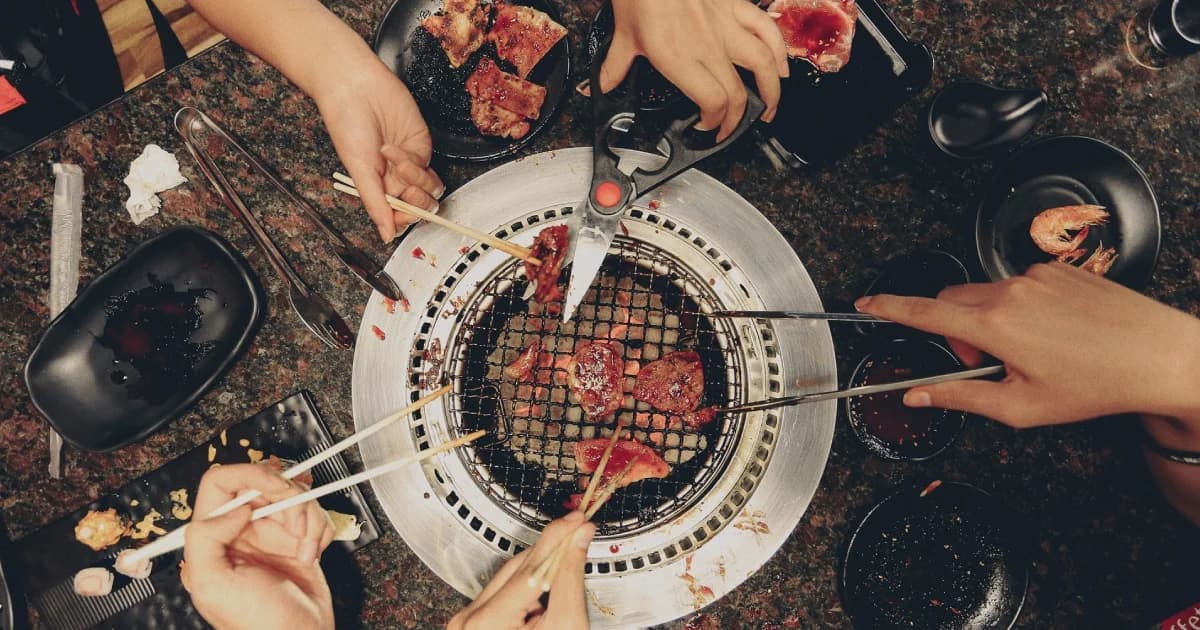 เตือน ปชช.กินเลี้ยงปีใหม่ เลี่ยงหมูสุกๆ ดิบๆ เสี่ยงไข้หูดับ อาจทำหูหนวกถาวร