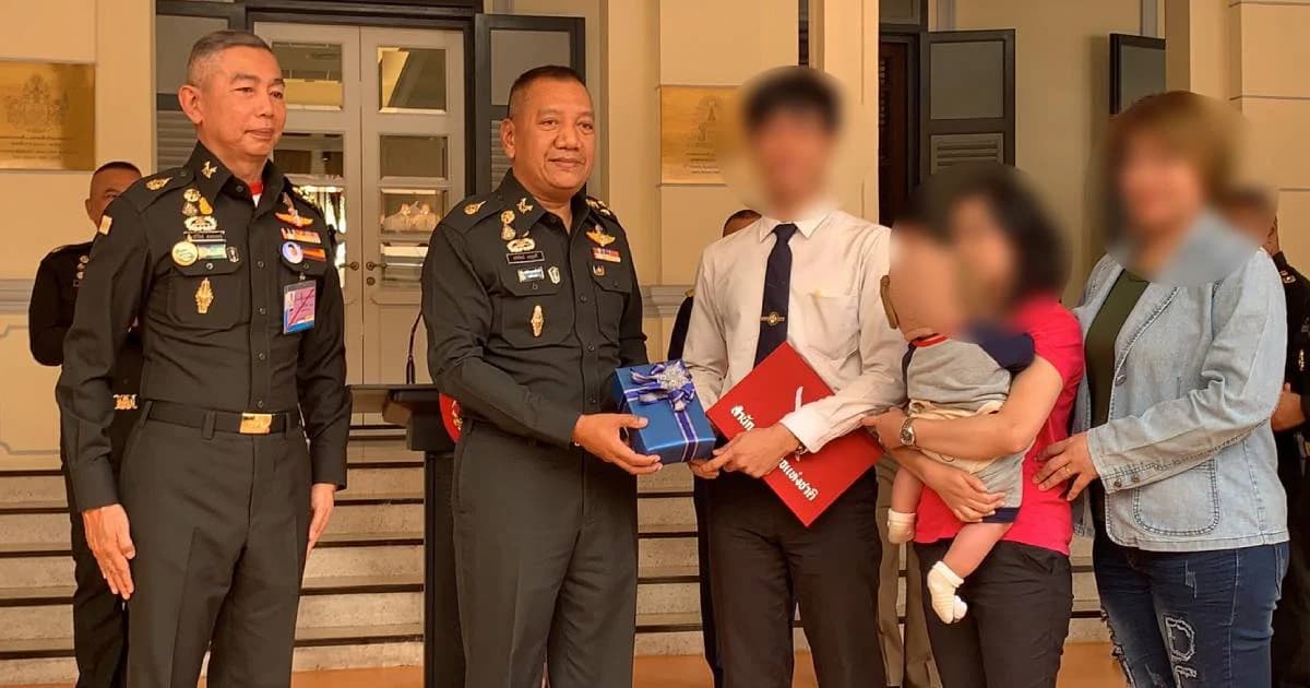 เหล่าทัพชื่นชมพลเมืองดีแจ้งเบาะแสจับ “สมคิด” ผบ.ทบ.อ้าแขนรับเป็นทหาร