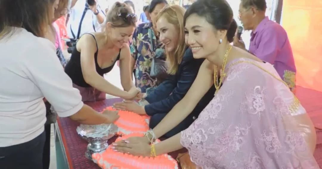 สาวรัสเซีย ถือฤกษ์ดีวันคริสต์มาส หอบสินสอด ขอสาวไทยแต่งงาน
