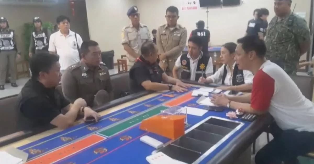 บุกทลายบ่อนการพนัน ย่านบางใหญ่ พบอุปกรณ์เพียบ นักพนันไหวตัวทัน