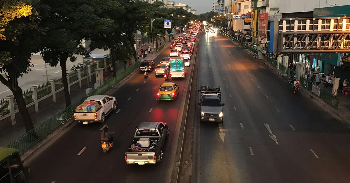 แนะปชช.เลี่ยงเดินทางช่วงรถติด ‘เหนือ-ใต้-อีสาน-ตะวันออก’ เทศกาลปีใหม่63