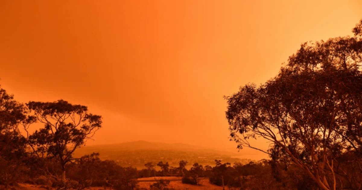 ออสเตรเลียระดมกำลังทหาร 3 พันนายเข้าดับไฟป่า