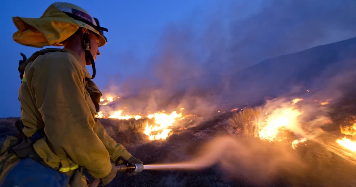 ทีมนักดับเพลิงจากแคลิฟอร์เนีย เตรียมเข้าช่วยปฏิบัติภารกิจดับไฟป่าในออสเตรเลีย