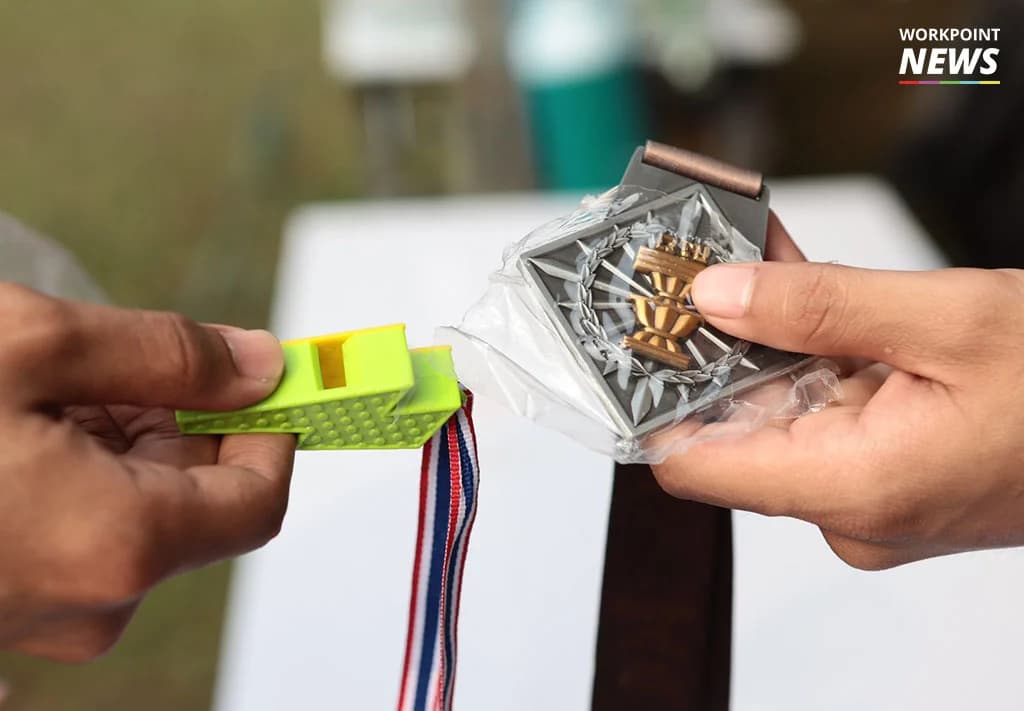 รวมภาพจัดเต็ม: วิ่งไล่ลุง-เดินเชียร์ลุง