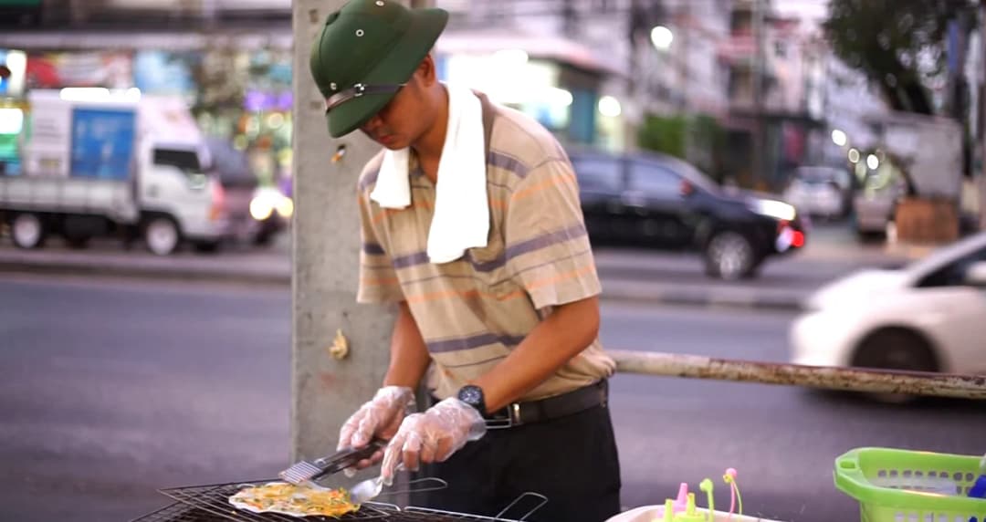 ชายเดี่ยวพิซซ่าเวียดนาม นศ.วิศวะ ปี 4 หาเงินเรียนเอง เพื่อสร้างอนาคต