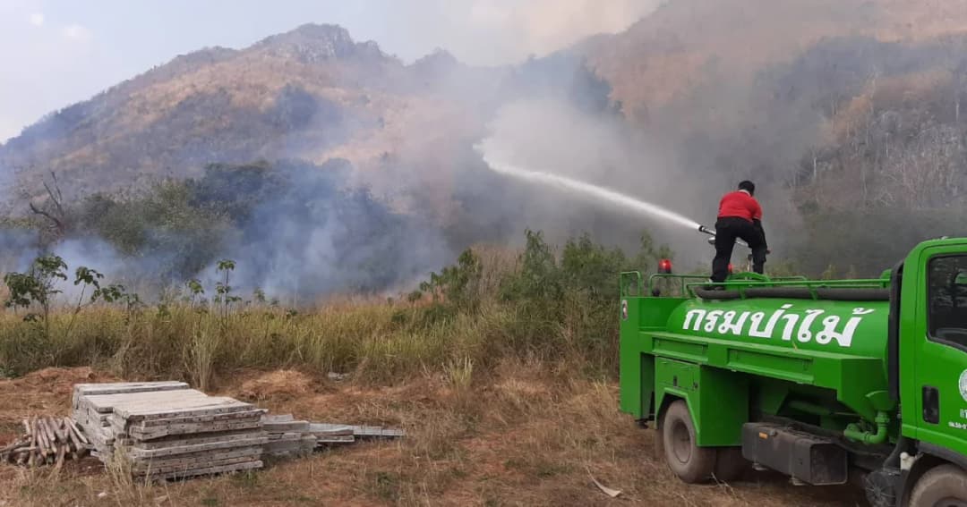 ควบคุมไฟไหม้ป่าเขาใหญ่ได้แล้ว