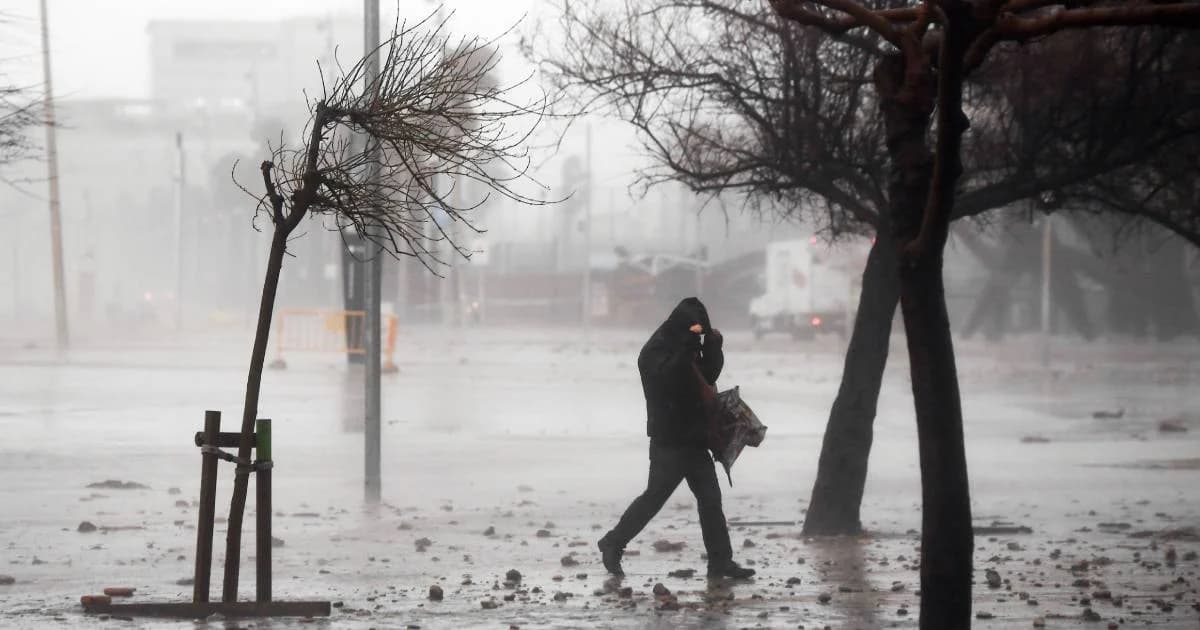 พายุกลอเรียพัดถล่มสเปน พบผู้เสียชีวิต 13 ราย