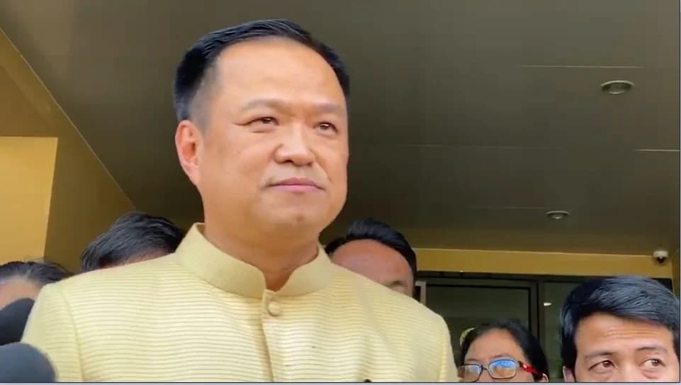 สธ.เตรียมความพร้อมยกระดับการแพร่ระบาดโควิด-19 เป็นระยะ 3