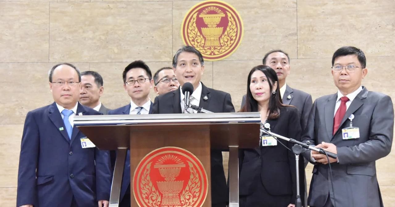 “เศรษฐกิจใหม่” ยืนยันไม่ขับ “มิ่งขวัญ” ออกจากพรรค-ยังอุบ! จะโหวตช่วยรัฐบาลหรือไม่