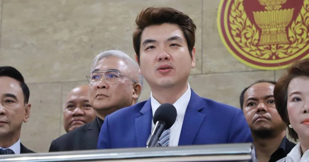 ปิยบุตร ไม่เห็นด้วยศาลรธน.ไม่ไต่สวนคดีกู้เงิน-ชี้ถ้าอนาคตใหม่ถูกยุบจะเดินสายนอกสภา