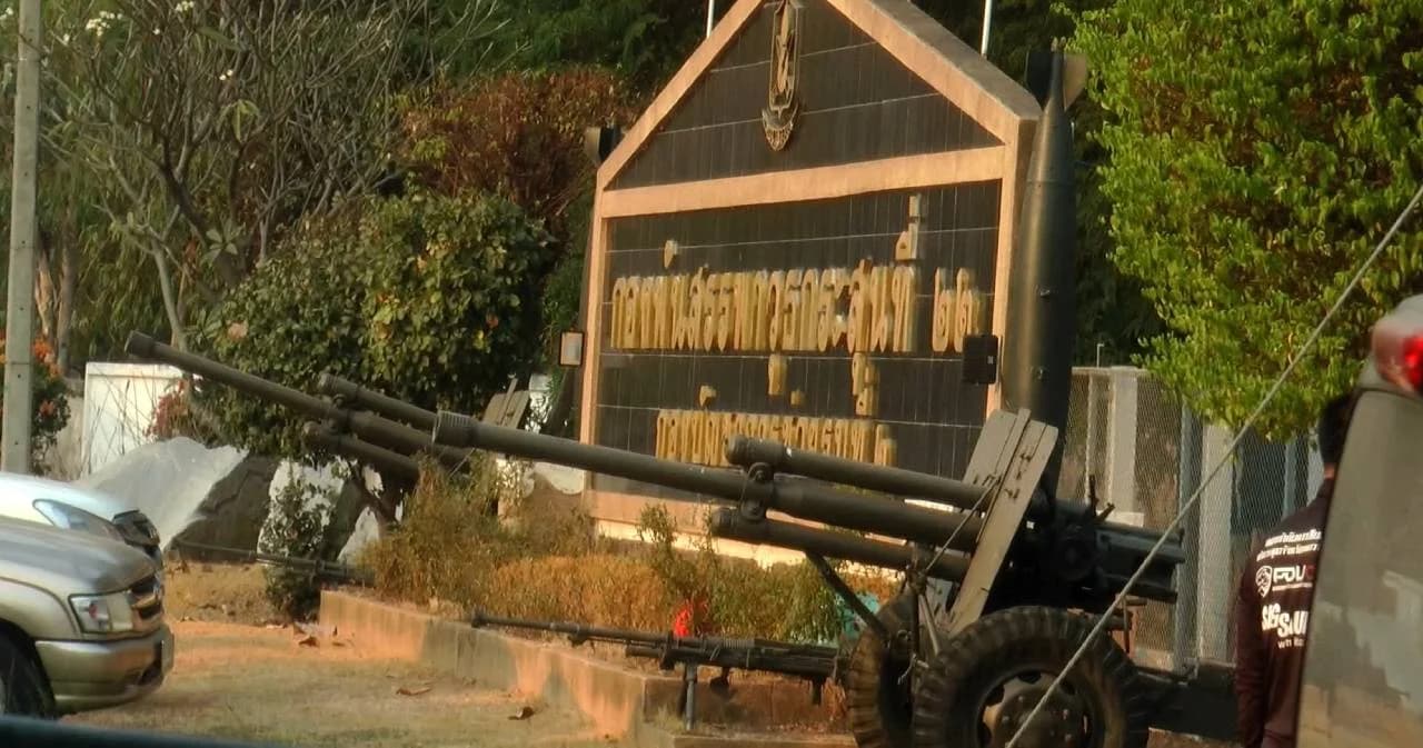 กองทัพรับมีช่องว่างผู้ชิงปืนเป็นคนใน ผบ.ทบ.สั่งถอดลูกเลื่อนปืน-เวรยามเลิกใช้ปืนกล