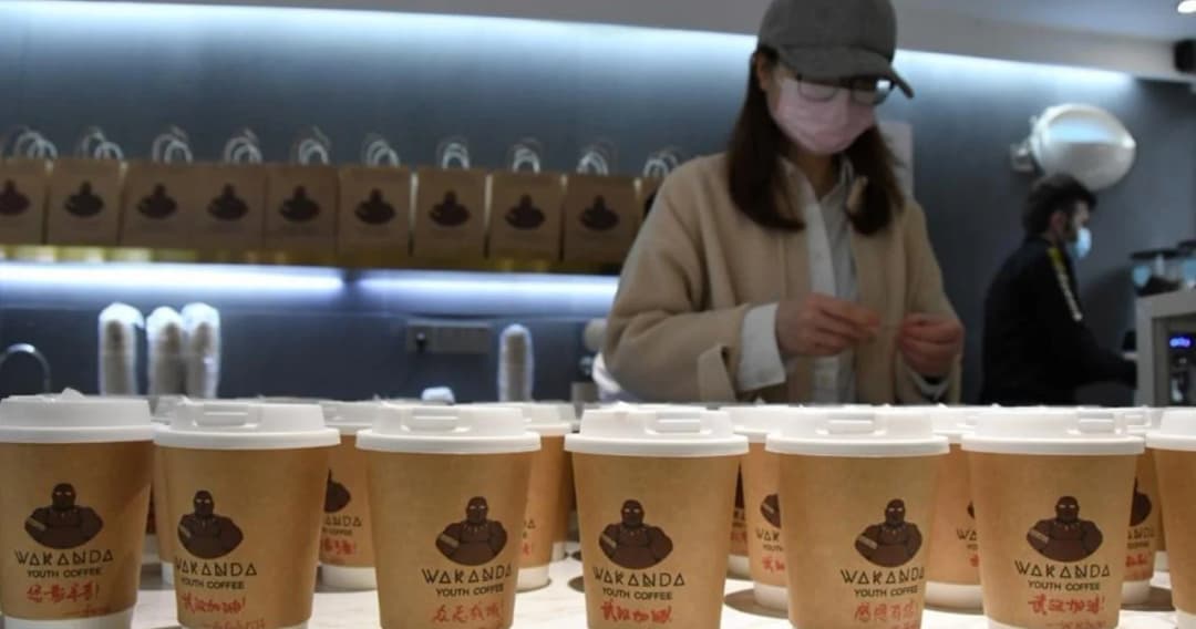 ร้านกาแฟในอู่ฮั่นจัดส่งเครื่องดื่มให้เจ้าหน้าที่กว่า 7,000 แก้ว