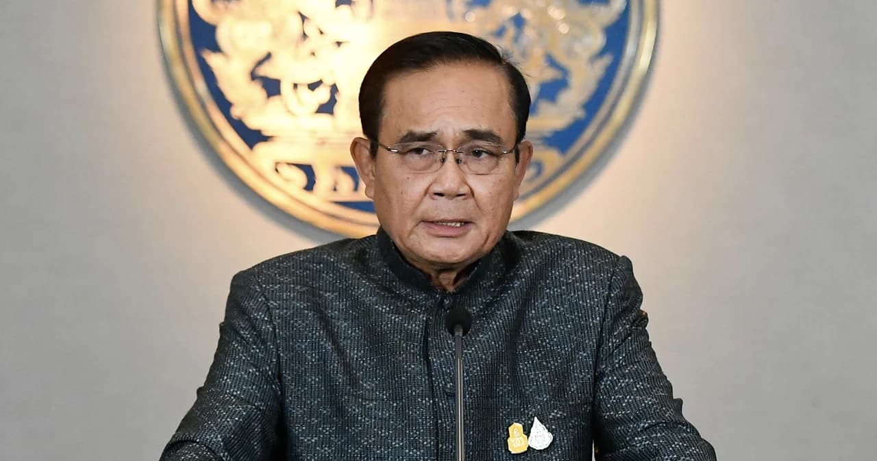 บิ๊กตู่ บอกไม่เกี่ยวข้องคดียุบพรรคอนาคตใหม่-ให้ไปดูใครทำผิดพลาด