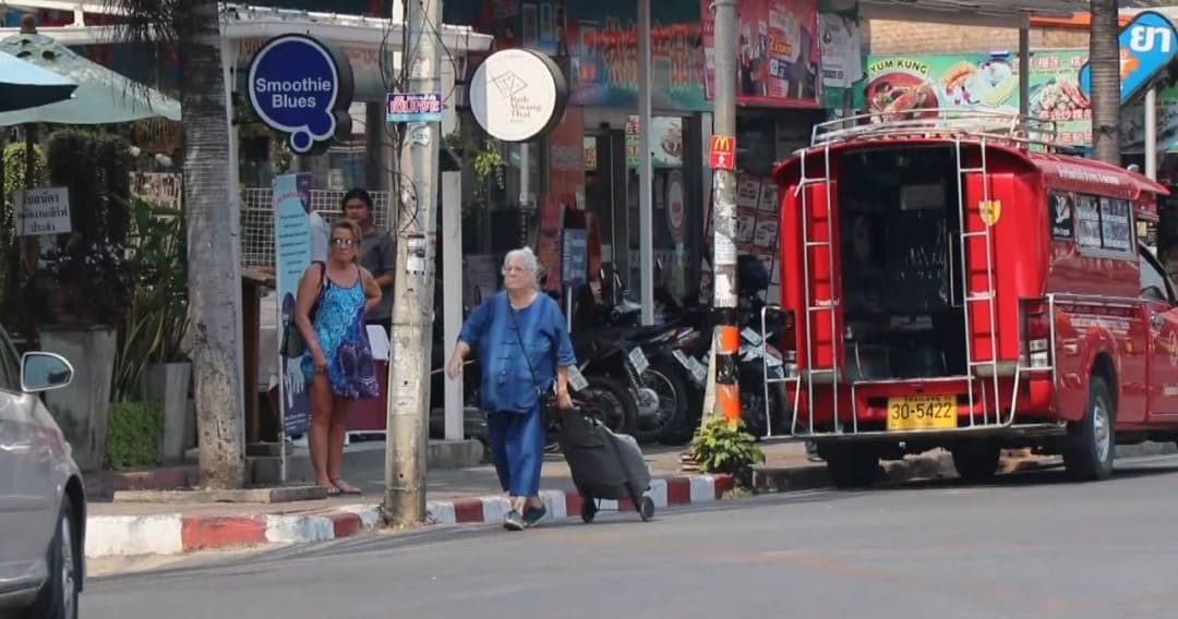 ผลกระทบโควิด-19 สี่ล้อแดง เชียงใหม่ ขับรถทั้งวันแทบไม่เจอ นทท.จีน