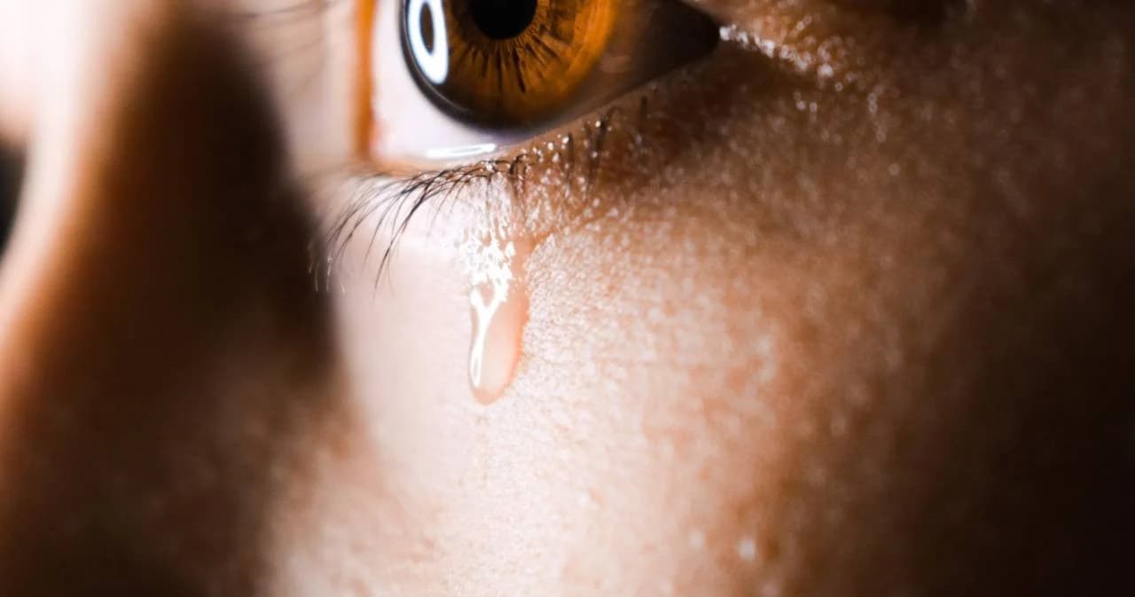 นักวิจัยจีนพบ ‘โควิด-19’ ในน้ำตาและสารคัดหลั่งเยื่อบุตาจากผู้ติดเชื้อ