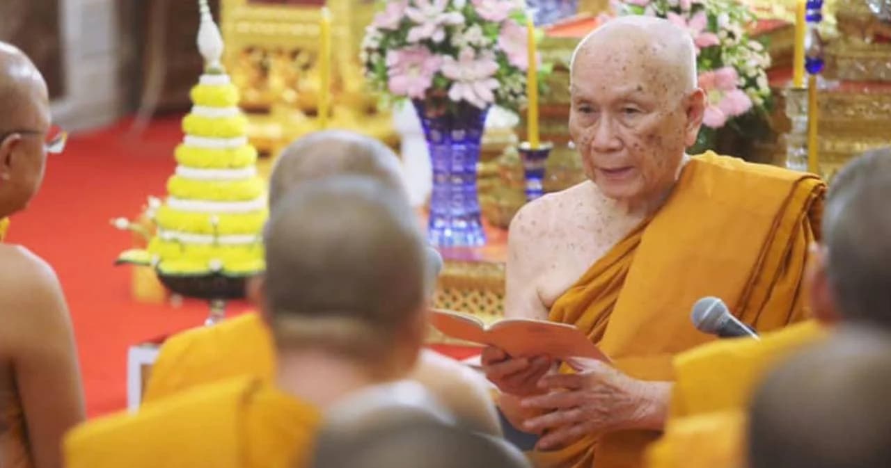 สมเด็จพระสังฆราช ประทานเงิน 2 ล้าน ซื้อหน้ากากอนามัย แจกพระสงฆ์ทั่วประเทศ