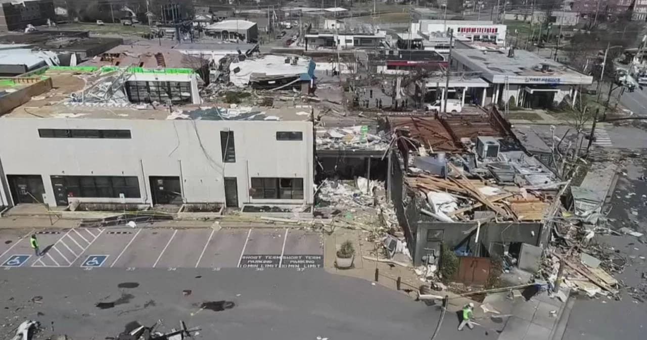 ทอร์นาโดถล่มรัฐเทนเนสซี สหรัฐฯ เสียชีวิตแล้ว 22 ราย