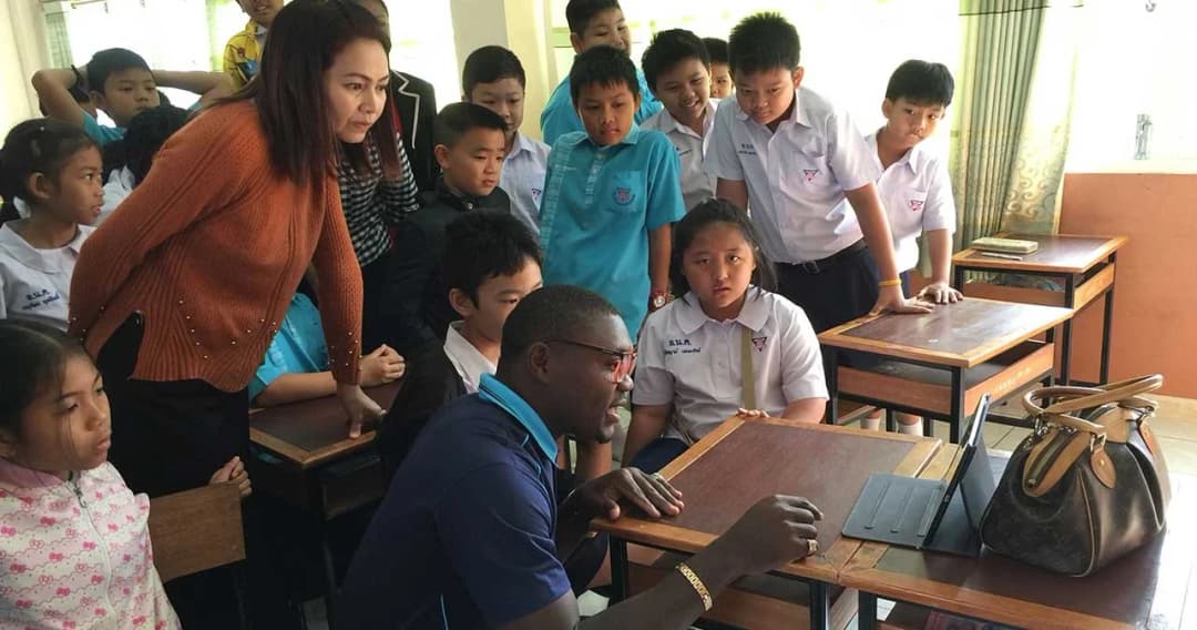 เชื่อมโลกไร้พรมแดน ครูเวียดนามประสานครูไทยสอนทางไกลเลี่ยงโควิด-19