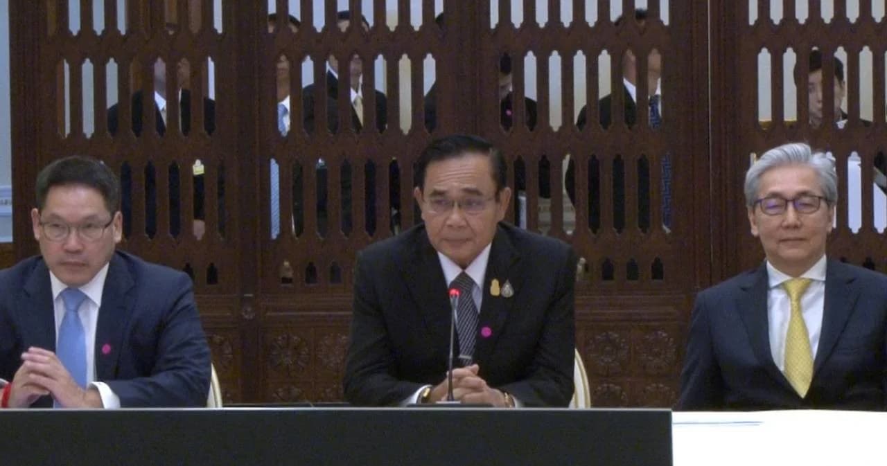 ครม.เศรษฐกิจเคาะแจกเงินผู้มีรายได้น้อย-เกษตรกร-ฟรีแลนซ์ คนละ 2 พัน 2 เดือน