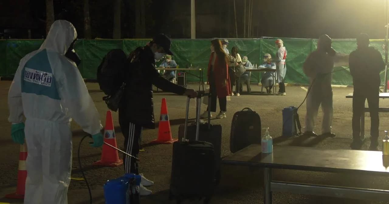 คนไทยจากเกาหลีใต้ 59 ชีวิต เข้ากักตัวสัตหีบ 14 วัน ตามแผนรับมือโควิด-19