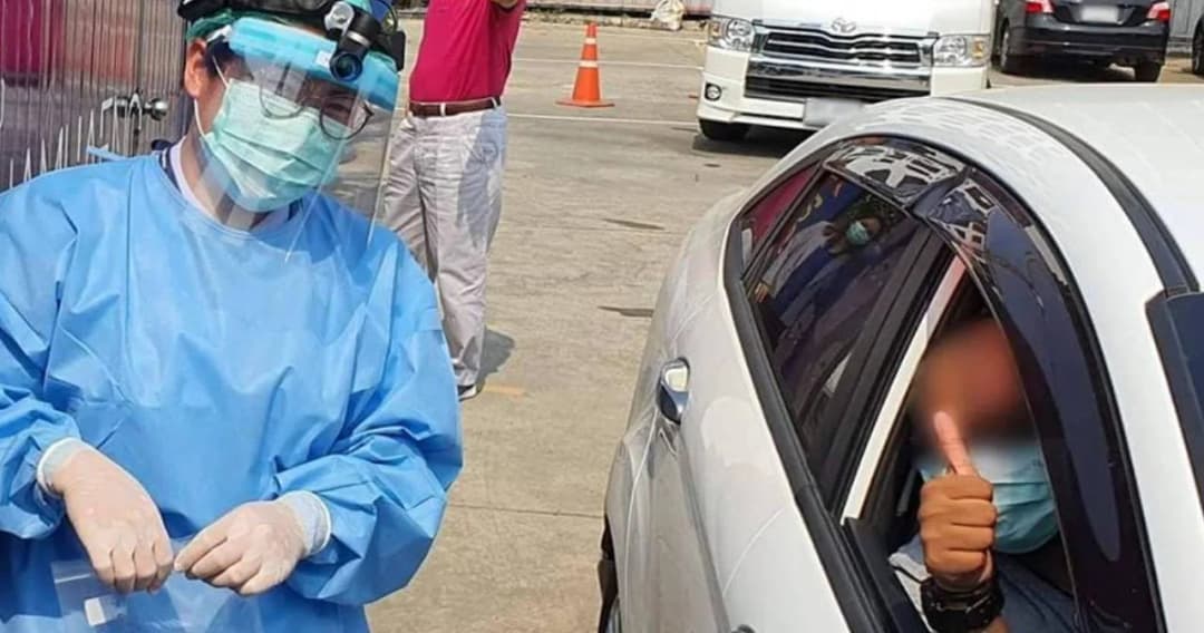 รพ.รามคำแหง เปิดใช้ระบบ “ไดร์ฟ ทรู” ตรวจเชื้อโควิด-19 โดยไม่ต้องลงจากรถ