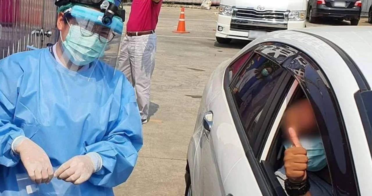 รพ.รามคำแหง เปิดใช้ระบบ “ไดร์ฟ ทรู” ตรวจเชื้อโควิด-19 โดยไม่ต้องลงจากรถ