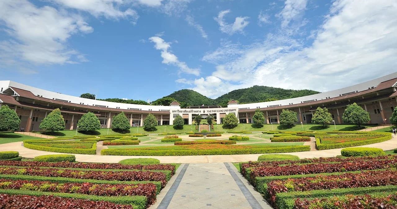 ม.แม่ฟ้าหลวง งดเรียน-สอบ เพราะห่วงสุขภาพ นศ. ทั้งฝุ่น PM 2.5 และ COVID-19