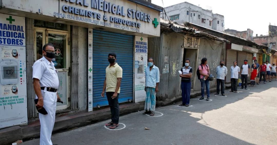 ชายอินเดียป่วยโควิด-19 ไม่ยอมกักตัวก่อนไปร่วมงานเทศกาล ทางการสั่งกักตัว ปปช. 4 หมื่นคน