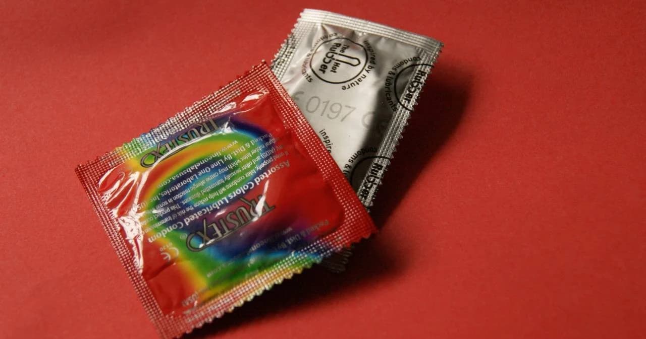 ถุงยางทั่วโลกขาดตลาด หลังโรงงานหยุดผลิตช่วงโควิด-19 ระบาด