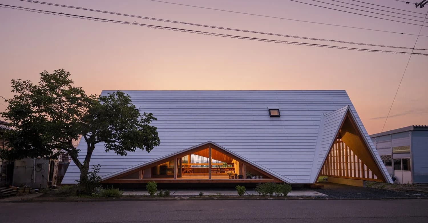 Hara House ไอเดียบ้านทรงเต็นท์