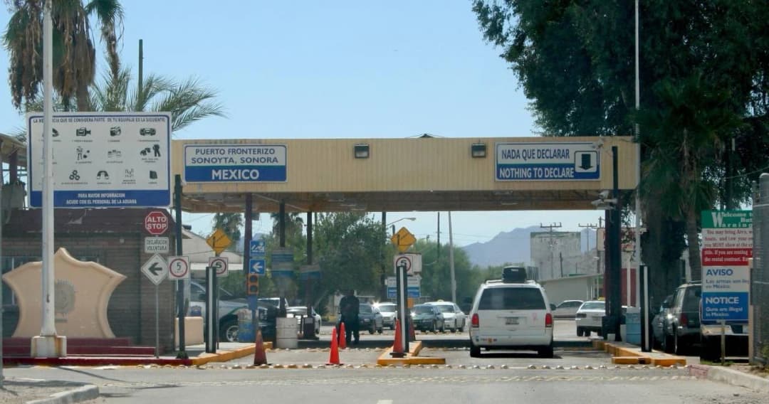 ชาวเม็กซิกันเรียกร้องปิดชายแดนกันคนอเมริกันเข้าประเทศ