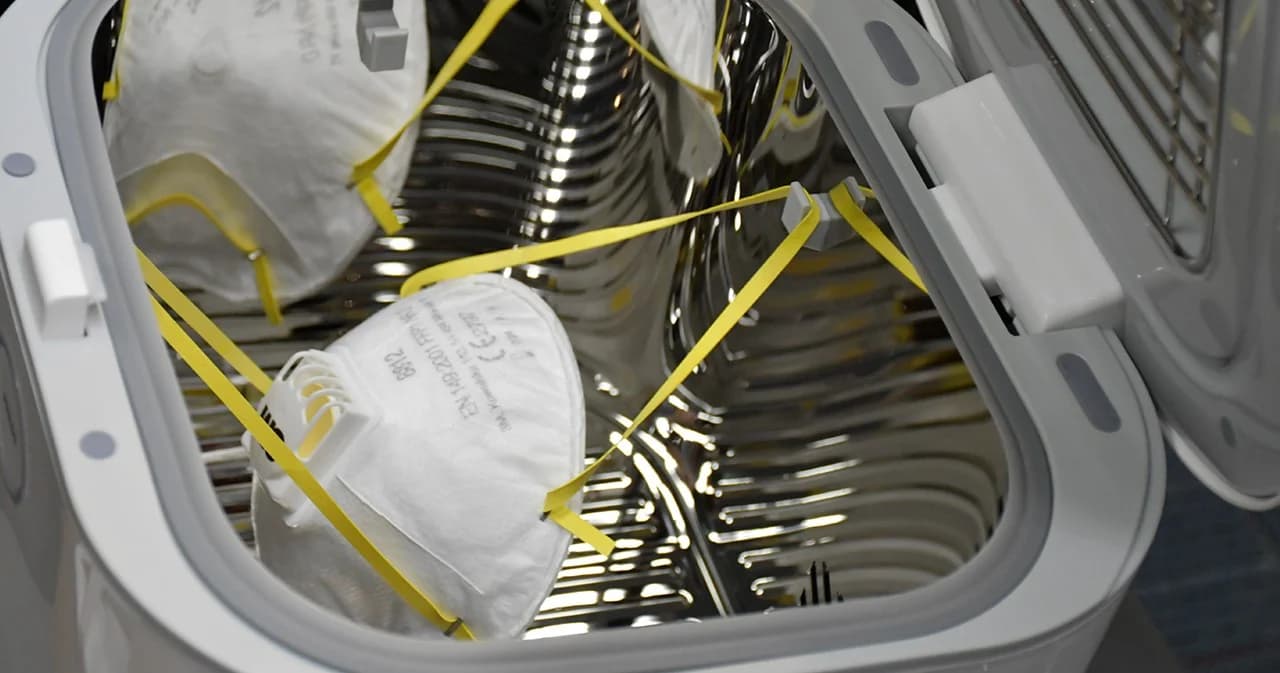 รังสี UV-C ฆ่าเชื้อหน้ากากอนามัยและหน้ากาก N95 ได้ สธ.แนะใช้ซ้ำได้ 4 ครั้ง