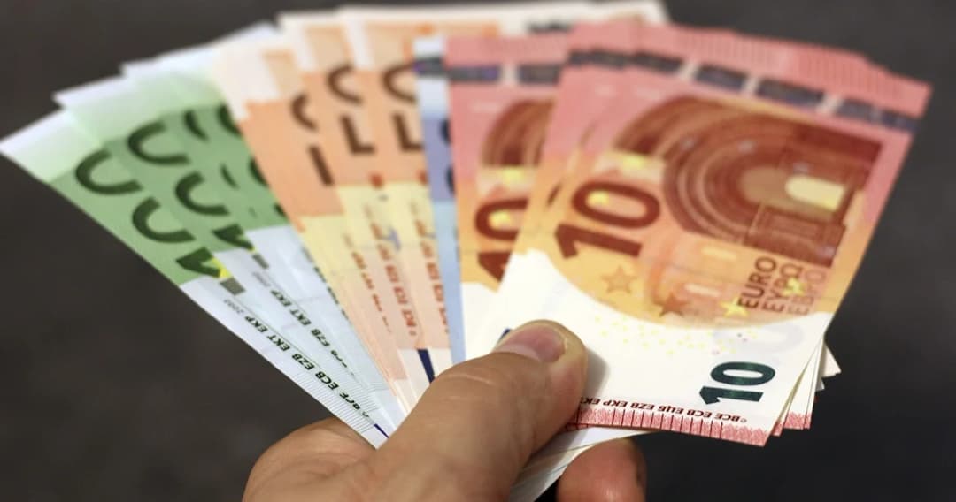 ดูมาตรการนานาชาติ รัฐบาลช่วยจ่ายเงินเดือนแทนนายจ้าง ป้องกันคนตกงาน