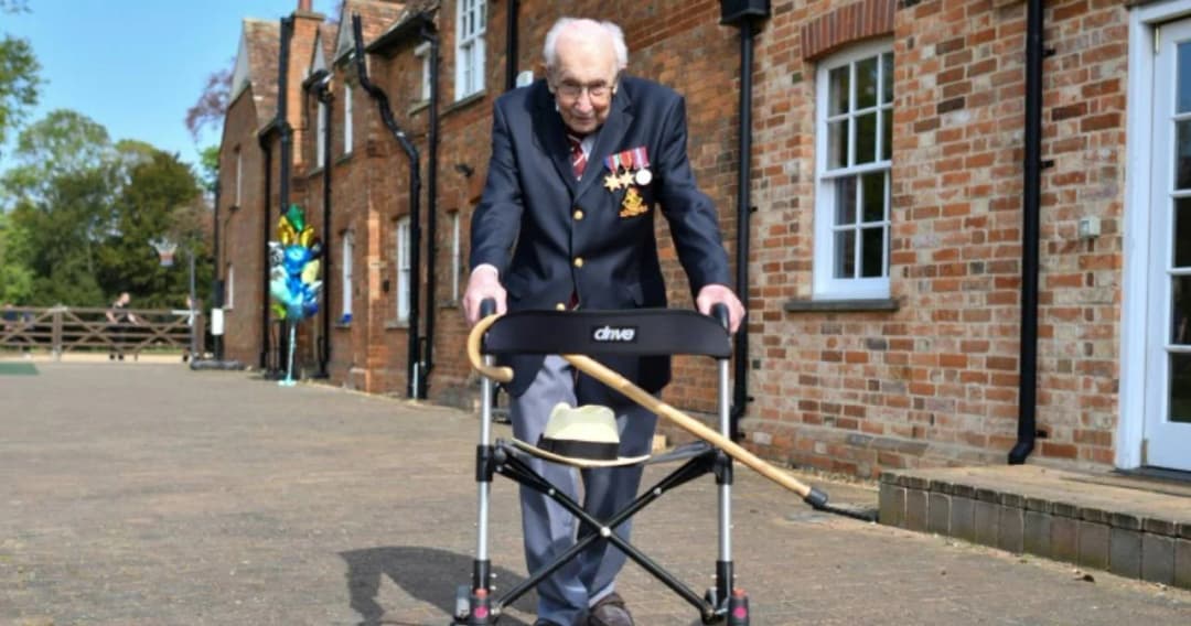 ทหารผ่านศึกวัย 99 ปี ระดมเงิน 12 ล้านปอนด์ ช่วยเหลือบุคลากรการแพทย์