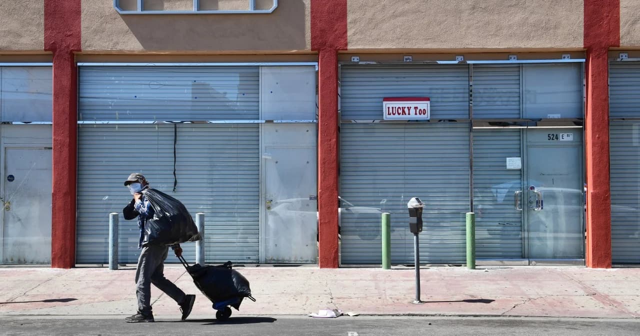 ยอดคนว่างงานในสหรัฐฯ ช่วงวิกฤตโควิด-19 ทะลุ 26 ล้าน