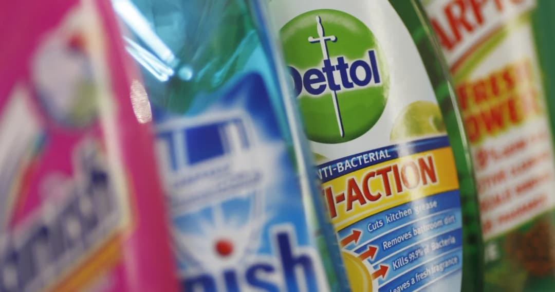 ปธน.ทรัมป์แนะนำน้ำยาฆ่าเชื้อเข้าร่างกายสู้โควิด-19 ด้านผู้ผลิตเตือนเสี่ยงอันตราย