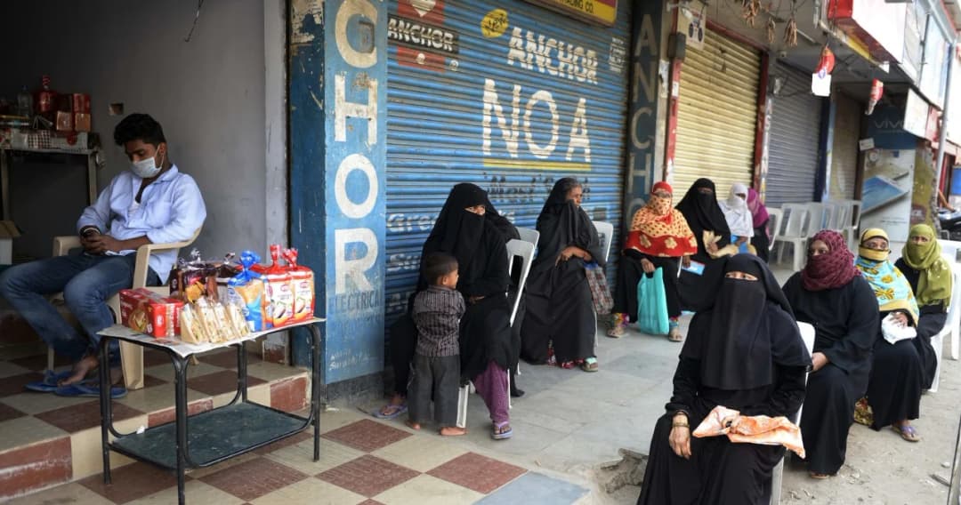 อินเดียเตรียมอนุญาตให้ร้านค้าขนาดเล็กเปิดให้บริการอีกครั้ง