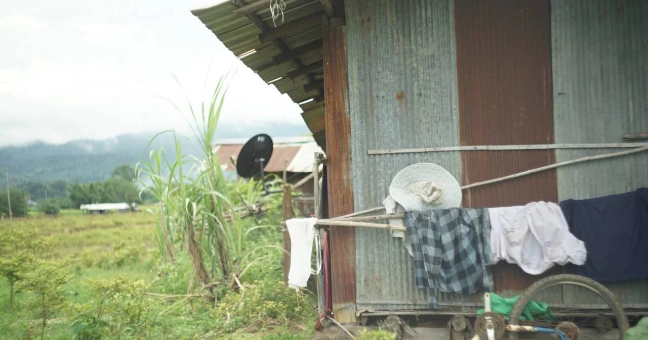 เด็กพื้นที่ห่างไกล ไม่พร้อมเรียนออนไลน์ช่วง COVID-19 เหตุไร้ไฟฟ้า สัณญาณอินเทอร์เน็ต