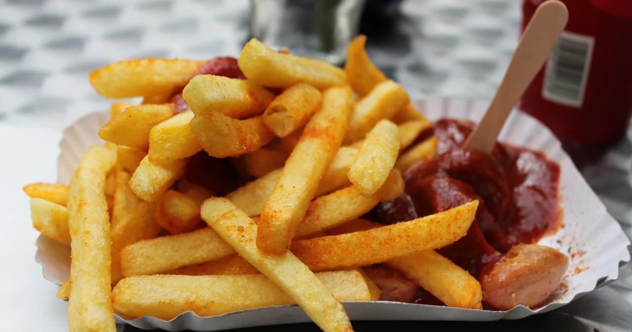 เกษตรกรเบลเยียมรณรงค์ให้คนบริโภคชิปส์มากขึ้น หลังธุรกิจมันฝรั่งกำลังประสบปัญหา