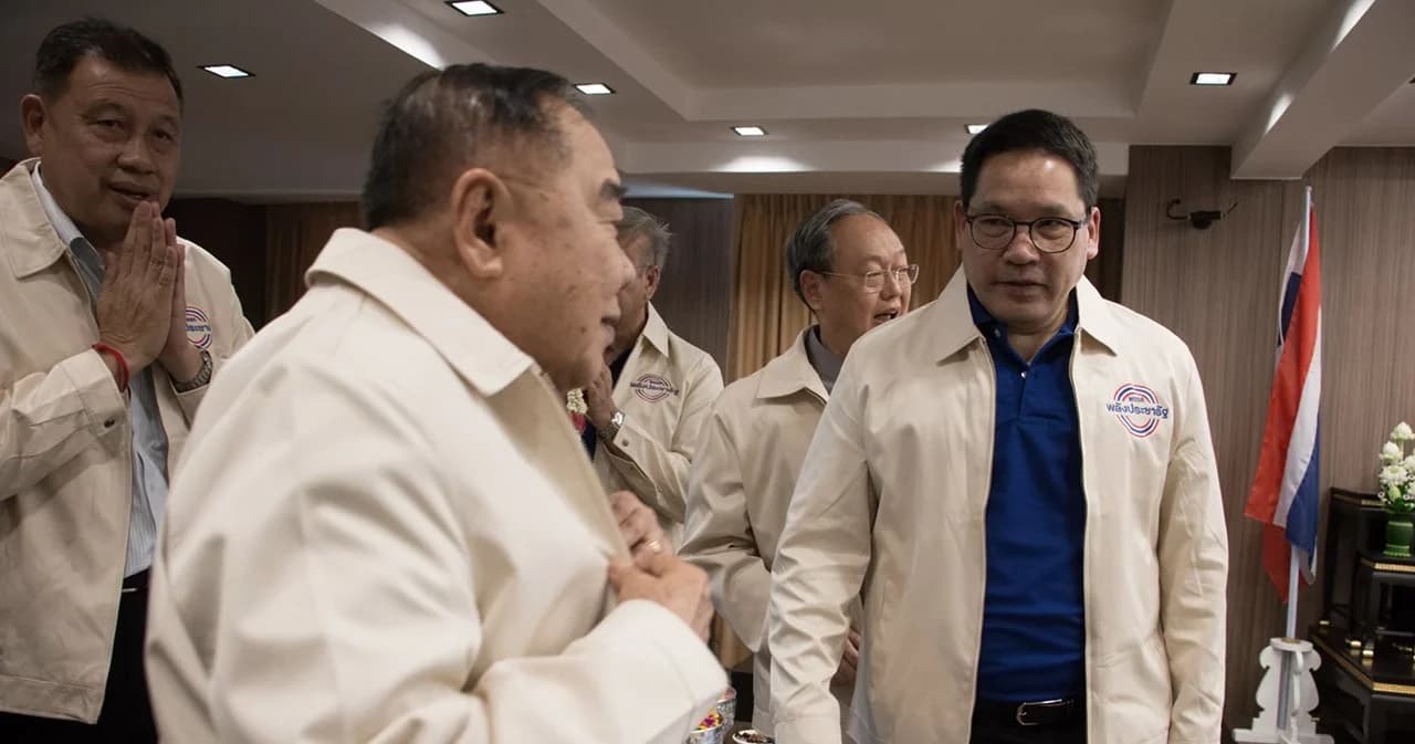 โฆษกยืนยันศึกชิงหัวหน้า-เลขาฯ พลังประชารัฐ ยุติแล้ว – อุตตม มุ่งสมาธิฟื้นฟูประเทศ