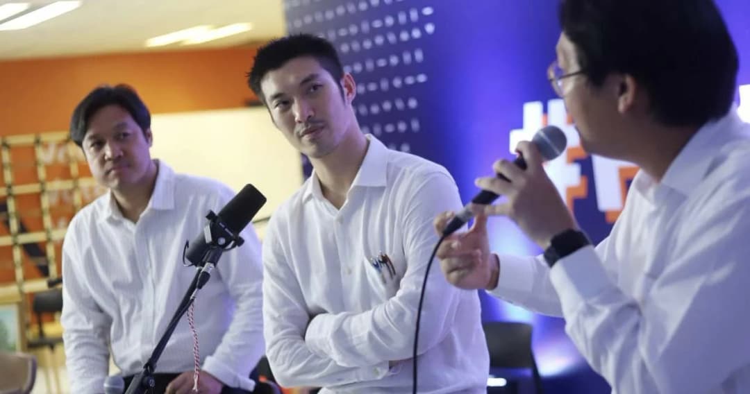 ธนาธร โพสต์ขอบคุณและขอโทษ กรณีจัดคอนเสิร์ตแจกเงิน 3 พัน