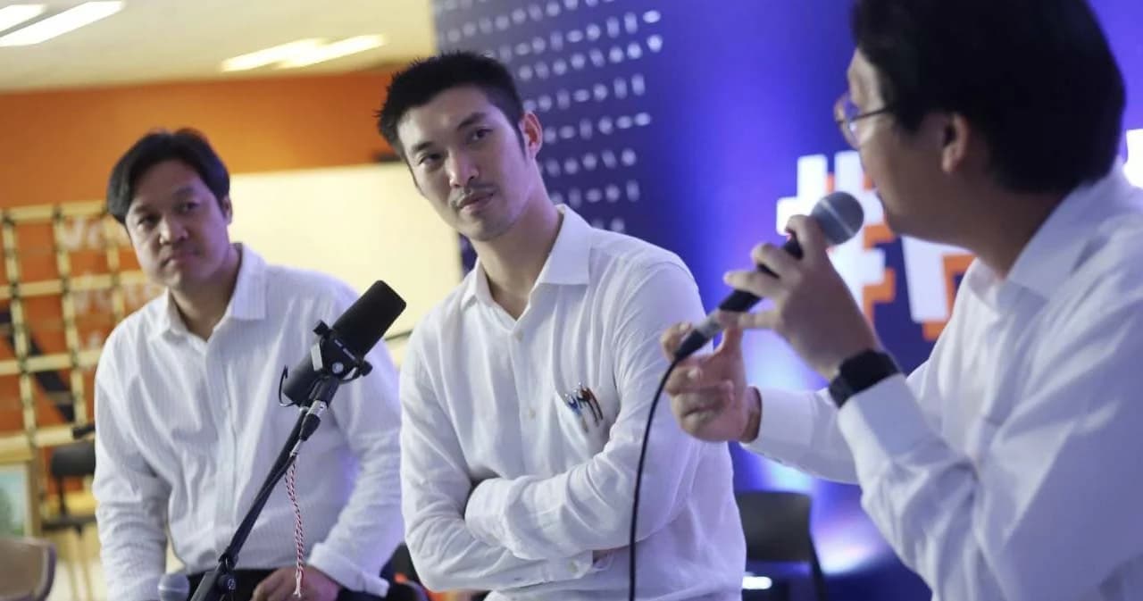 ธนาธร โพสต์ขอบคุณและขอโทษ กรณีจัดคอนเสิร์ตแจกเงิน 3 พัน