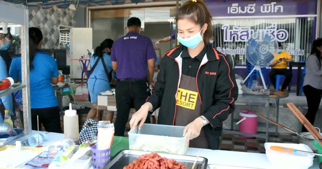 เสี่ยบริษัทไฟแนนซ์เมืองราชบุรี ให้พนักงานหยุดทวงหนี้เปิดร้านตามสั่งขายถูก-แจกฟรี