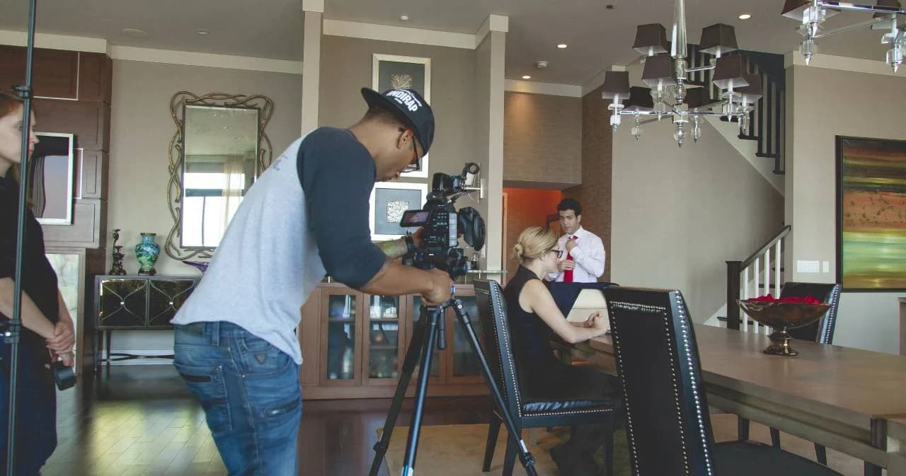 คนวงการโฆษณาชี้ออกกอง 5 คน เป็นไปไม่ได้ ย้ำพร้อมระมัดระวังไม่ให้แพร่เชื้อ