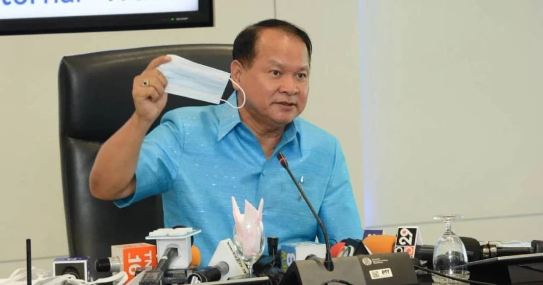 นายกฯ ลงนามให้อธิบดีกรมการค้าภายในคืนเก้าอี้ เจ้าตัวเกือบลาออกถูกโจมตีเรื่องหน้ากาก