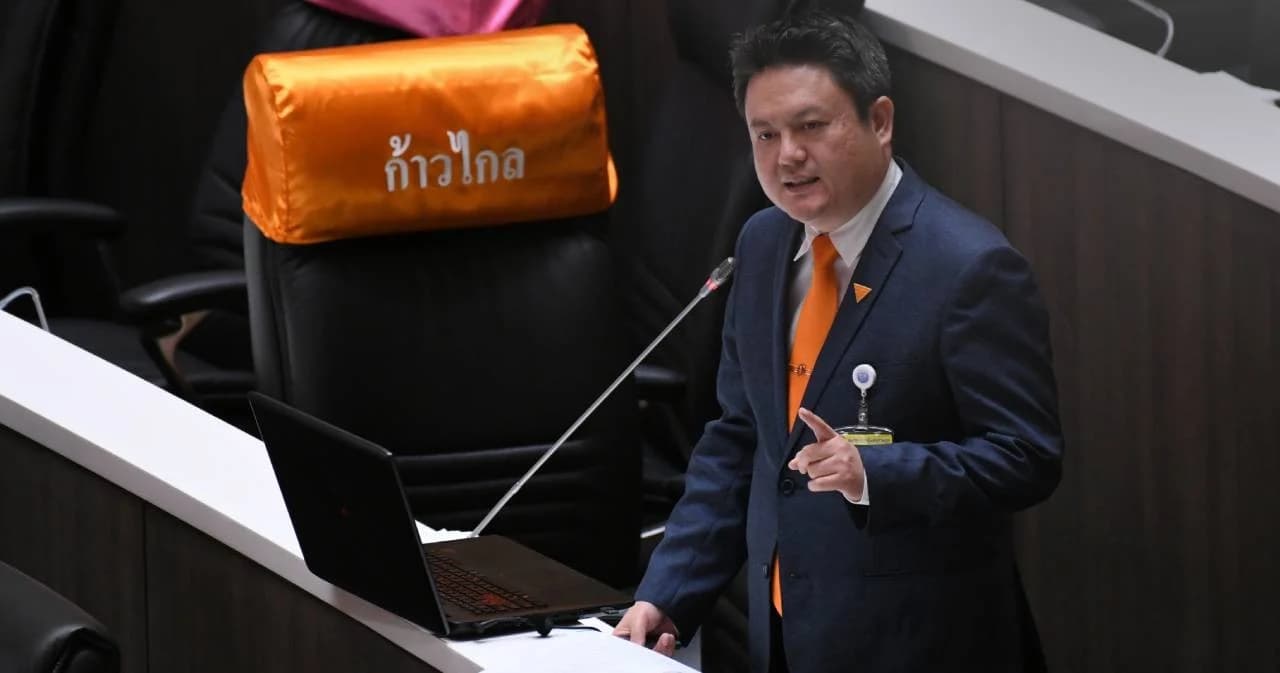 สุรเชษฐ์ ชี้กู้ 1 ล้านล้าน คนไทยเป็นหนี้เพิ่มหัวละ 1.5 หมื่น ต้องใช้บาซูก้า ศก.ลูกสุดท้ายให้ดี