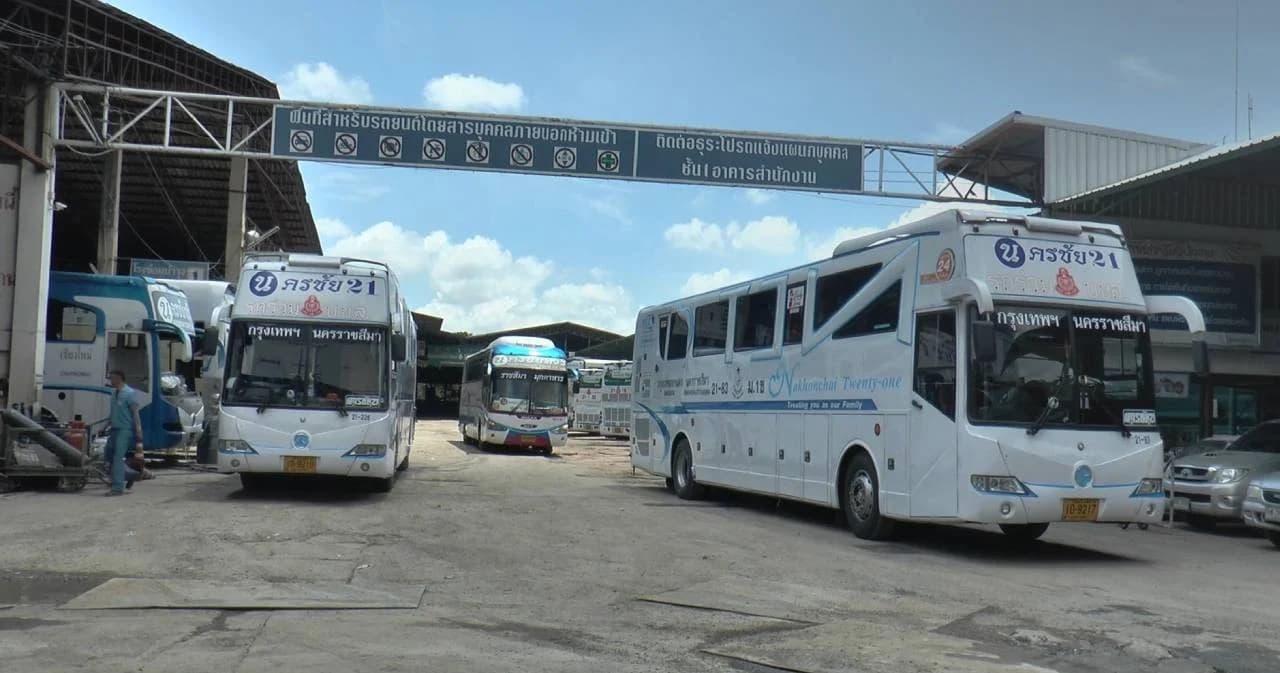 บ.รถทัวร์เสนอรัฐบาลเลิกนั่งเว้นที่แต่คุมสวมหน้ากากแทน เผยวิ่งไม่เต็มคันไปไม่รอด
