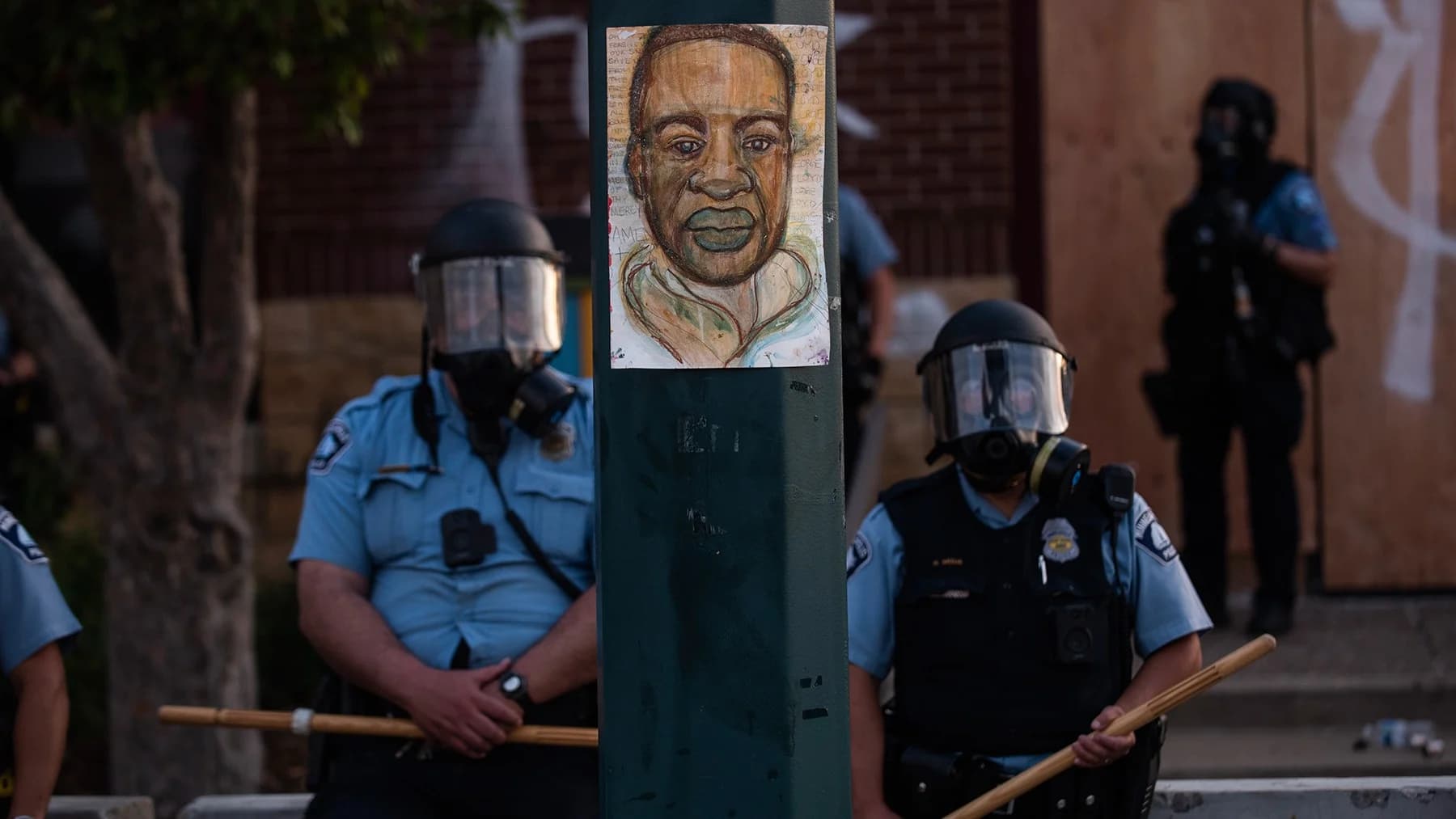 Black Lives Matter คืออะไร สรุปดราม่าเหยียดผิวเขย่าอเมริกา ชีวิตคนผิวดำก็มีค่า