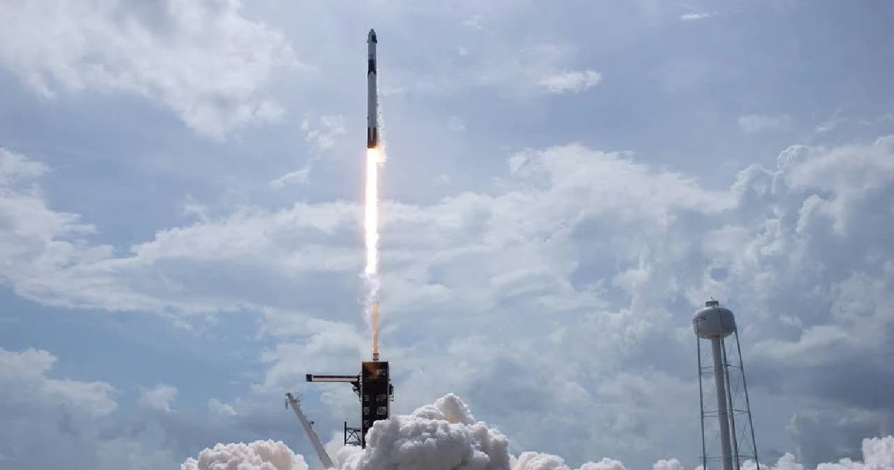 สหรัฐปล่อยยาน Crew Dragon สำเร็จ ส่งมนุษย์ 2 คน สู่อวกาศในรอบ 9 ปี