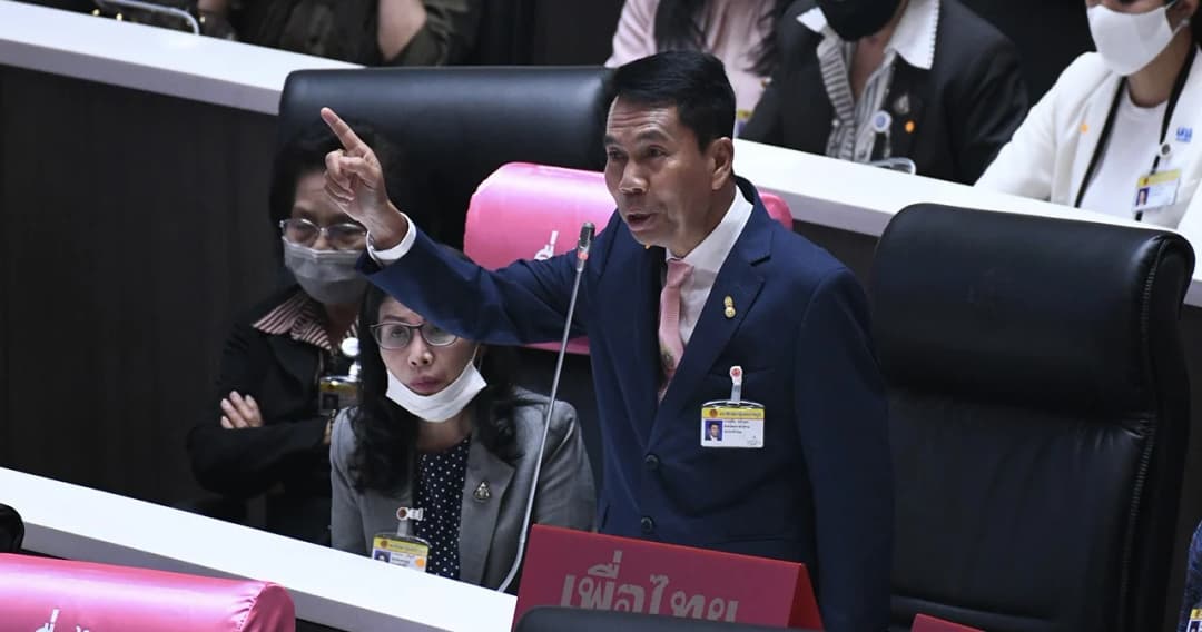 สุทิน ชี้งบฟื้นฟู 4 แสนล้านแค่หวังกระตุ้น ศก. ยุคทักษิณหมุน 7 รอบ ยุคนี้ 2 รอบเข้านายทุน